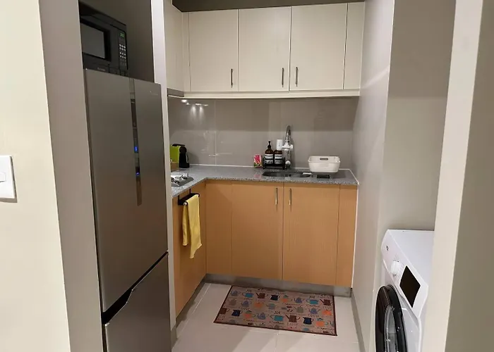 Elegant 1 Bedroom With Balcony In Uptown Parksuites Ii, Bgc Apartment