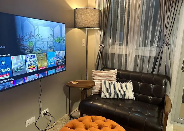 Elegant 1 Bedroom With Balcony In Uptown Parksuites Ii, Bgc * Manila