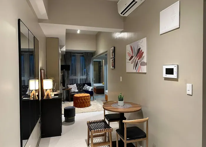 Apartment Elegant 1 Bedroom With Balcony In Uptown Parksuites Ii, Bgc *