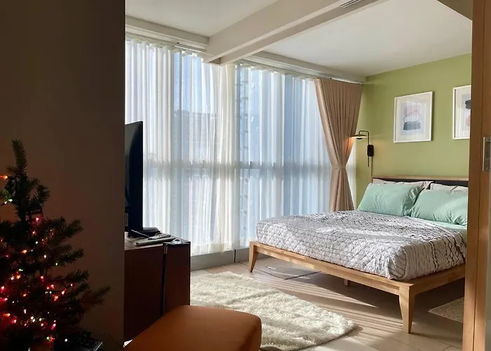 Apartment Elegant 1 Bedroom With Balcony In Uptown Parksuites Ii, Bgc *